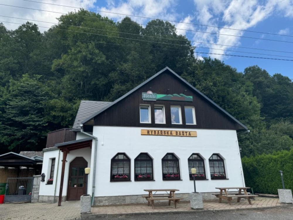 Penzion A Rybarska Basta U Jesetera Jeseník Buitenkant foto